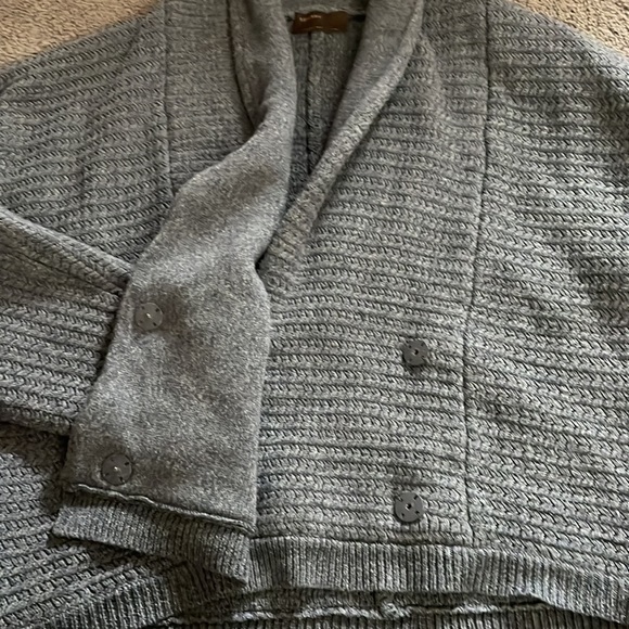 Really thick and soft sweater with snap closure - Picture 4 of 5